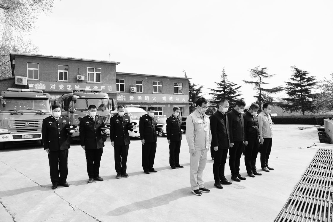 調整大小 安陽園區默哀圖1黑白